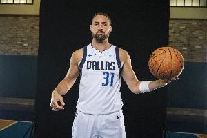 被贬替补！克莱加盟独行侠原因之一是保证首发+28-30分钟上场时间